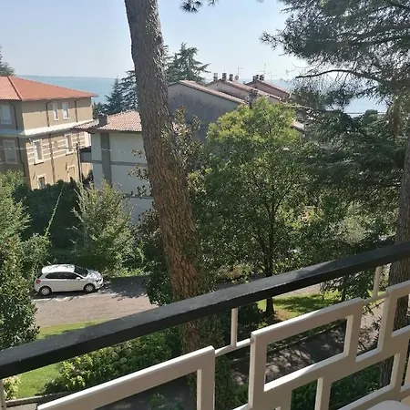 Apartment Alloggio La Rocca Garda (Verona)